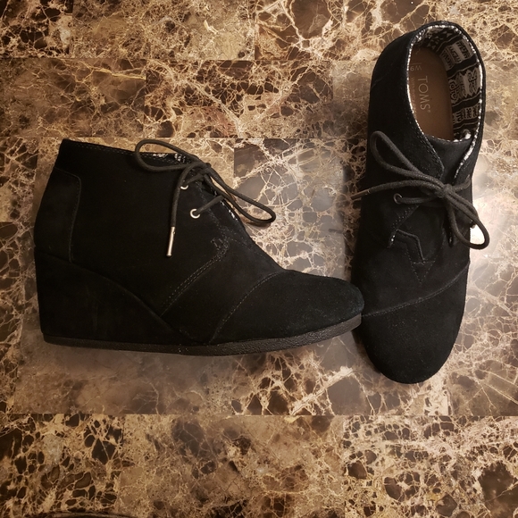 Toms Shoes - TOMS Black Wedged Booties